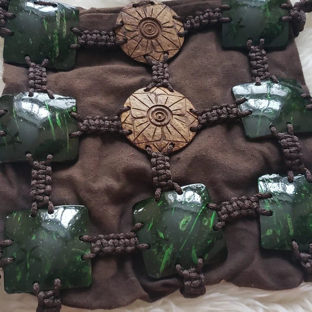 Coconut Shell Purse - Picture 2 of 9
